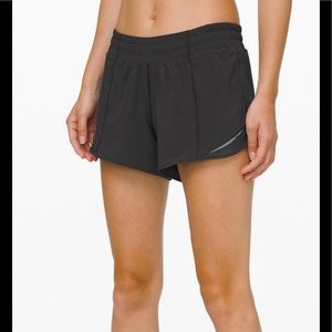 Lululemon Hotty Hot Shorts Black 4 inseam Like New